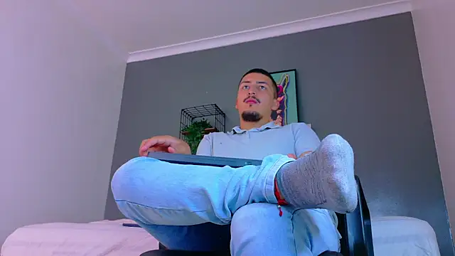 MrFox   online show from 18, 4, 2026