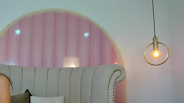 Emilia Bons online show from 26, 11, 2025