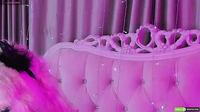 Snapshot of CarolLamb chatting on 2, 11, 2025 CarolLamb online show from 2, 11, 2025