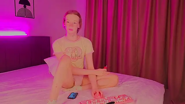 Snapshot of Olivia-Pink chatting on 9, 7, 2026 Olivia-Pink online show from 9, 7, 2026