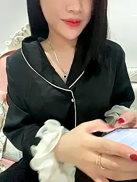Snapshot of Beiiu_18 chatting on 21, 9, 2025 Beiiu 18 online show from 21, 9, 2025