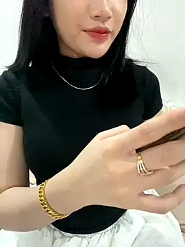 Snapshot of Beiiu_18 chatting on 1, 10, 2025 Beiiu 18 online show from 1, 10, 2025