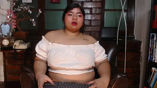 Snapshot of Lia_Arellano chatting on 1, 12, 2025 Lia Arellano online show from 1, 12, 2025