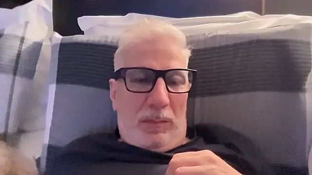Snapshot of Eatnycum chatting on 27, 3, 2026 Eatnycum online show from 27, 3, 2026
