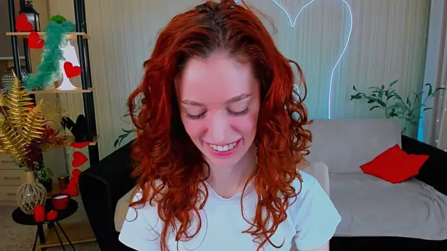 ChristinaConteeree online show from 16, 7, 2026