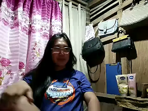 Snapshot of Romantic_Sabrina chatting on 3, 8, 2026 Romantic Sabrina online show from 3, 8, 2026