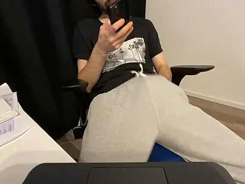 Frankieyyy1 online show from 16, 4, 2026