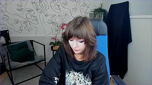 CrystallBloom online show from 30, 9, 2025