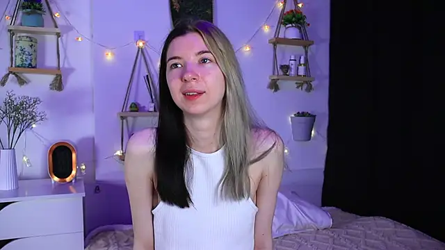 EmmieBlade online show from 10, 10, 2025
