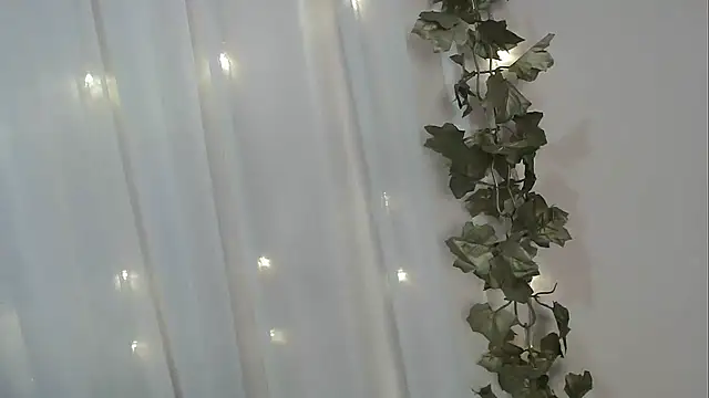 angelainparis28 online show from 11, 11, 2025