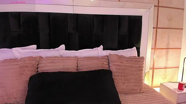 GretaVelvet online show from 1, 4, 2026