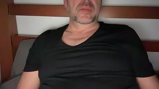 Snapshot of german9inch chatting on 1, 2, 2025 german9inch online show from 1, 2, 2025