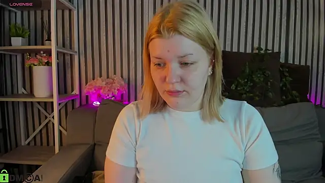 Snapshot of Michele_Greenn chatting on 26, 4, 2026 Michele Greenn online show from 26, 4, 2026