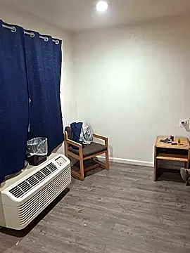 Snapshot of SparklesB1tch chatting on 14, 2, 2026 SparklesB1tch online show from 14, 2, 2026