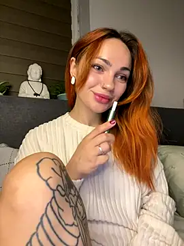 SaraLow online show from 10, 10, 2025