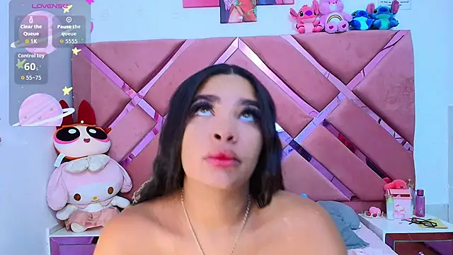 BrittanyBoa online show from 23, 9, 2025