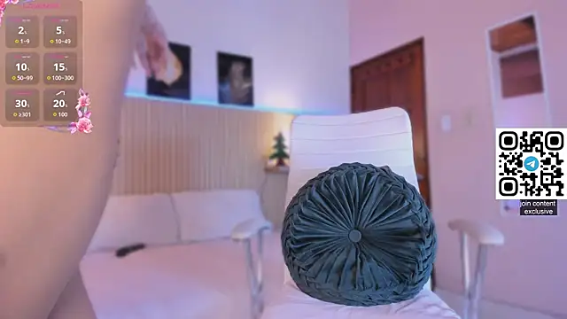 Sirenita petitexoxo online show from 19, 11, 2025