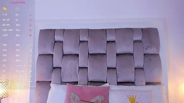 HarleyQueen666 online show from 4, 11, 2025