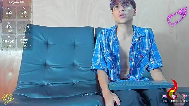 spicy adonhis online show from 13, 10, 2025