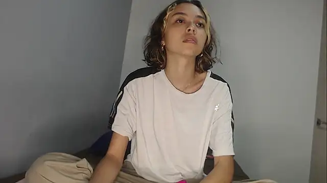 Snapshot of brisazanes chatting on 16, 11, 2025 brisazanes online show from 16, 11, 2025