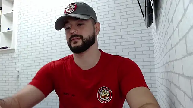 Snapshot of BombeiroHotx chatting on 11, 11, 2025 BombeiroHotx online show from 11, 11, 2025