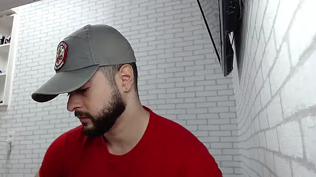 Snapshot of BombeiroHotx chatting on 18, 11, 2025 BombeiroHotx online show from 18, 11, 2025