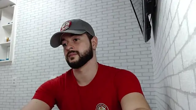 Snapshot of BombeiroHotx chatting on 28, 11, 2025 BombeiroHotx online show from 28, 11, 2025