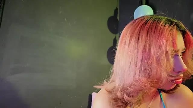 zoelight18 online show from 6, 10, 2025