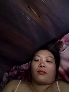 Snapshot of Thuyta chatting on 9, 9, 2025 Thuyta online show from 9, 9, 2025