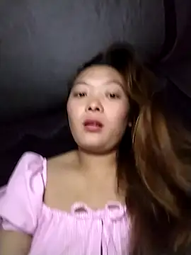 Snapshot of Thuyta chatting on 12, 9, 2025 Thuyta online show from 12, 9, 2025