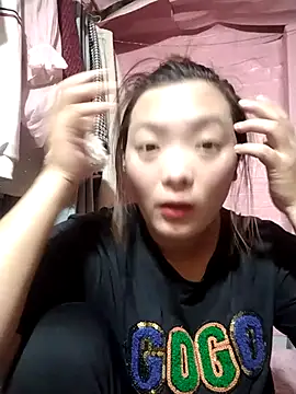 Snapshot of Thuyta chatting on 29, 9, 2025 Thuyta online show from 29, 9, 2025