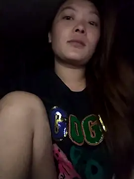 Snapshot of Thuyta chatting on 10, 10, 2025 Thuyta online show from 10, 10, 2025