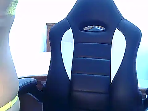 Snapshot of lovelynie123 chatting on 21, 9, 2025 lovelynie123 online show from 21, 9, 2025