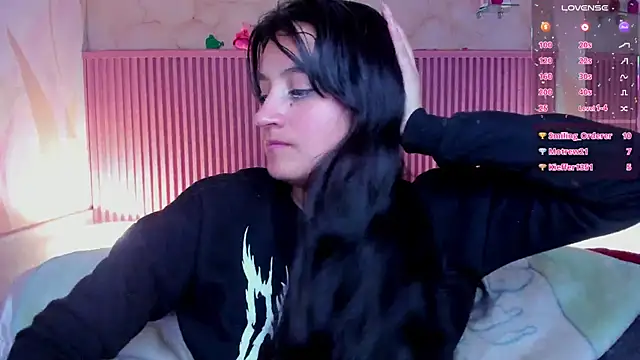 Snapshot of HollyHill_ chatting on 25, 9, 2025 HollyHill online show from 25, 9, 2025