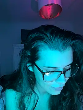 Snapshot of AlitaNova chatting on 5, 10, 2025 AlitaNova online show from 5, 10, 2025