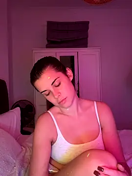 Snapshot of AlitaNova chatting on 8, 10, 2025 AlitaNova online show from 8, 10, 2025