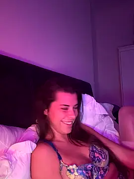 Snapshot of AlitaNova chatting on 15, 10, 2025 AlitaNova online show from 15, 10, 2025