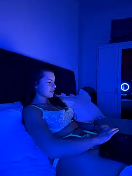 Snapshot of AlitaNova chatting on 16, 10, 2025 AlitaNova online show from 16, 10, 2025