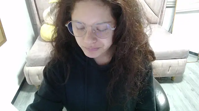 Velvet Moon V online show from 20, 12, 2025