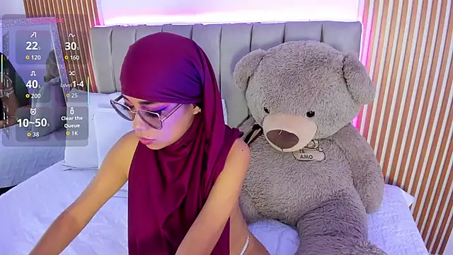 Snapshot of naishaa_ chatting on 11, 10, 2025 naishaa online show from 11, 10, 2025