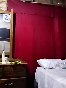 Snapshot of Steehood chatting on 26, 11, 2025 Steehood online show from 26, 11, 2025