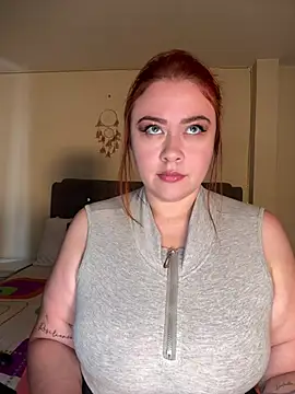 Snapshot of maddy_Bloomm chatting on 12, 2, 2026 maddy Bloomm online show from 12, 2, 2026