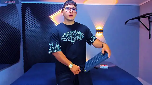 Horny nick18 online show from 13, 3, 2026