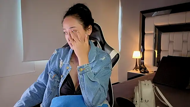 Adhara7 online show from 7, 2, 2026