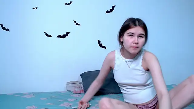 litle owl online show from 14, 11, 2025