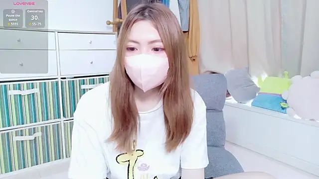 Snapshot of Fuwa_chan chatting on 23, 6, 2026 Fuwa chan online show from 23, 6, 2026