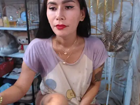 Snapshot of tshot_izzy_88 chatting on 28, 5, 2026 tshot izzy 88 online show from 28, 5, 2026