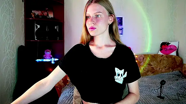 Snapshot of Luntryy chatting on 24, 9, 2025 Luntryy online show from 24, 9, 2025