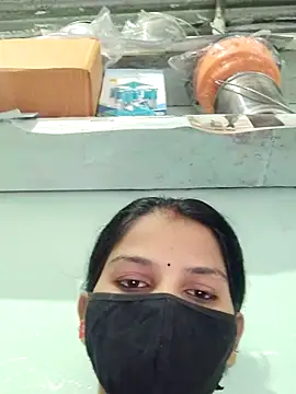 poojam93 online show from 23, 9, 2025