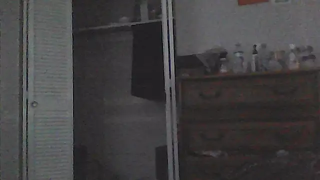 sarahkat86 online show from 16, 4, 2026